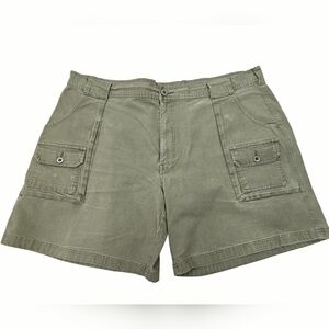 L.L. Bean Light Olive Green Cargo Shorts Size 44 Men's‎